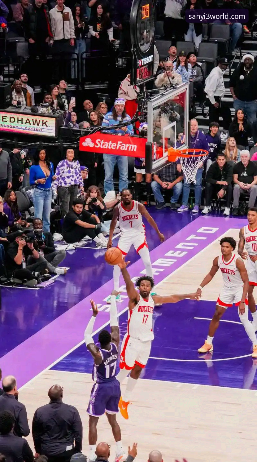 NBA季后赛尼克斯队历史性大胜观赛指南：在三亿体育官网体验经典战役